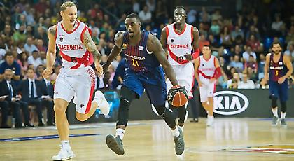 Τέταρτο δεκάλεπτο «φωτιά» και νίκη στην πρεμιέρα για Μπαρτσελόνα