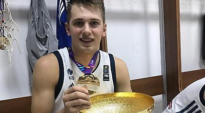 Έκανε τατού το Ευρωμπάσκετ ο Ντόντσιτς (pics)