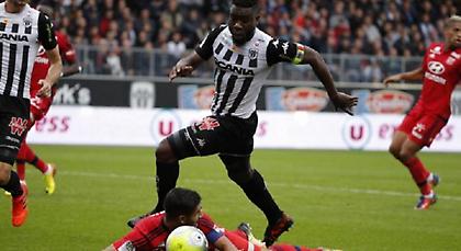 Πληγώθηκε ξανά από την άμυνα… χωνί η Λιόν!