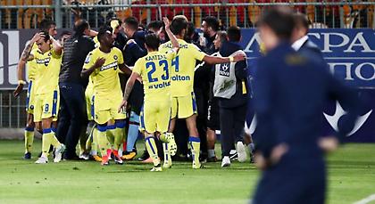 Η λογική κατάρρευση με μπόλικη βοήθεια και από τον Μανόλο