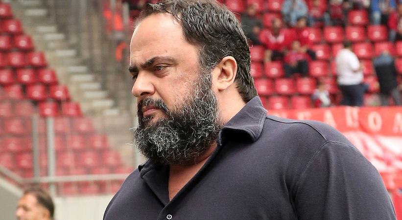 Έξαλλος ο Μαρινάκης με τη νέα γκέλα του Ολυμπιακού