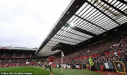 Μεγαλώνει το Sir Bobby Charlton Stand η Γιουνάιτεντ