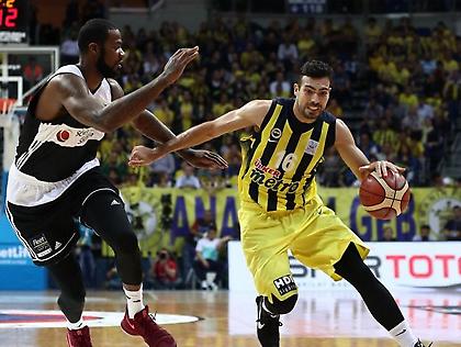 VIDEO: Σλούκας και Μέλι αγοράζουν εισιτήρια για το φάιναλ φορ!