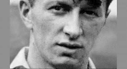 Ο πρώτος επαγγελματίας Ισλανδός παίκτης έπαιξε σε Άρσεναλ-Μίλαν και έγινε υπουργός στη χώρα του!