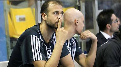 Γλυνιαδάκης: «Πρώτος στόχος η παραμονή»