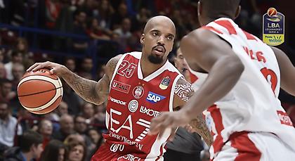 Με πολύ ζόρι η Αρμάνι την Βαρέζε