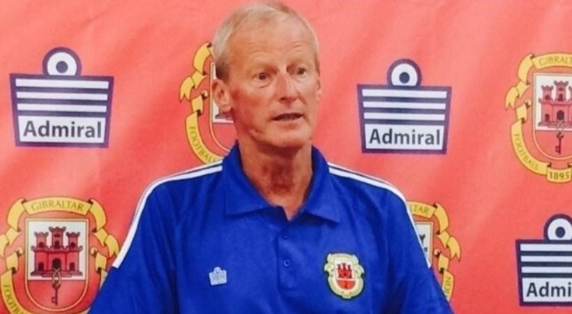 Η δεύτερη δουλειά του προπονητή της εθνικής Γιβραλτάρ!