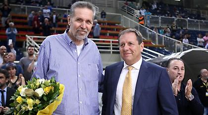 Τρόντζος: «Οι οπαδοί να επιβραβεύσουν τον κύριο Αγγελόπουλο»