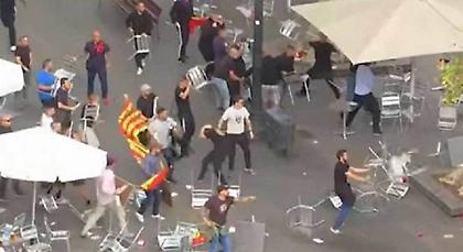Χάος ανάμεσα σε ακροδεξιούς χούλιγκαν των Βαλένθια και Ατλέτικο και οπαδούς της Σαμπαντέλ (video)