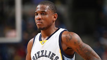 Τέλος από τους Μπακς ο Μάνφορντ