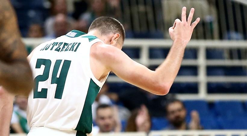 Έρχεται ξανά ο... πελαργός για Λοτζέσκι (pics)