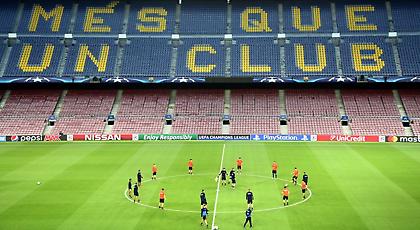 Η προπόνηση του Ολυμπιακού στο Καμπ Νου (pics)