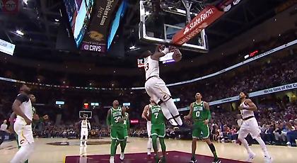 Το χορευτικό του Λεμπρόν στην κορυφή του Top 5 (video)