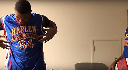 Ο Αντετοκούνμπο έμαθε κόλπα από τους Χάρλεμ (video)