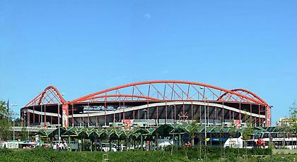 Αστυνομική έφοδος στα γραφεία της Μπενφίκα!