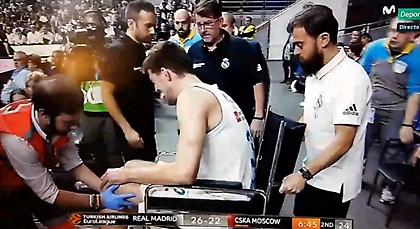 Τραυματίστηκε σοβαρά και αποχώρησε με καροτσάκι ο Κούζμιτς (video)