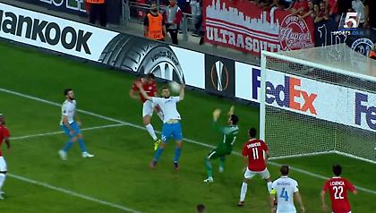 Πέκχαρτ: «Διαιτητή, ευχαριστούμε που μας έκλεψες» (pic)