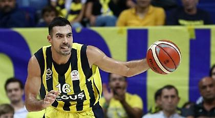 Ηγέτης και ρέκορντμαν ο Σλούκας!