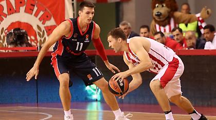 Στην 12αδα του Ολυμπιακού και ο Στρέλνιεκς για το ματς με τη Μάλαγα