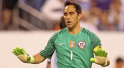 Απομονώνουν τον Μπράβο και τον λένε «ρουφιάνο» οι παίκτες της Χιλής