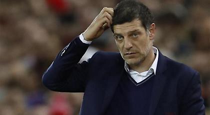 Κλωτσιά στην… καρέκλα του Μπίλιτς! (video)