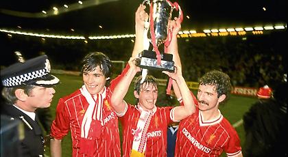 Ο Άλαν Χάνσεν στον ΣΠΟΡ FM 94,6: «Σύντομα θα έρθουν και πάλι οι τίτλοι για την Λίβερπουλ» (audio)