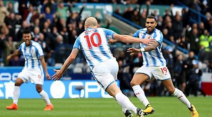 Καταρρέει η Γιουνάιτεντ στην έδρα της Χάντερσφιλντ (video)