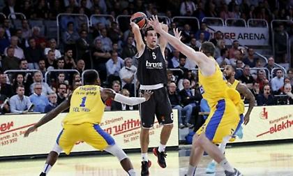 Ζήσης: «Όλοι να καταλάβουν σε ποια ομάδα αγωνίζονται»