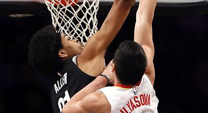 Μεγάλη εμφάνιση Ράσελ, δεύτερη νίκη για Νετς