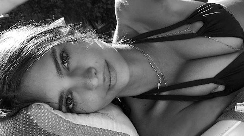 «Φωτιά» έβαλε στην Κυριακή η Emily Ratajkowski