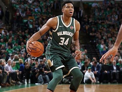 Ο μύθος Τζαμπάρ αποθεώνει τον Γιάννη! (photo)