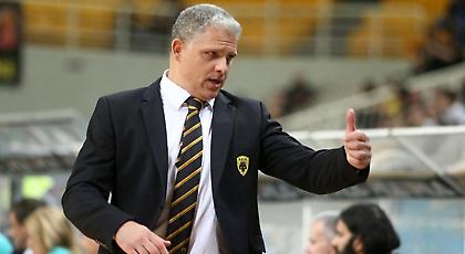 Εγχείρηση στη μέση ο Μανωλόπουλος