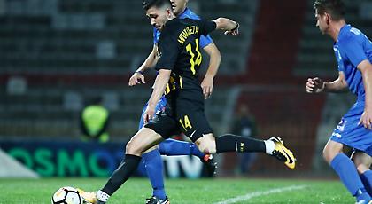 «Παστέλι» του Μπακασέτα και 4-0 η ΑΕΚ (video)