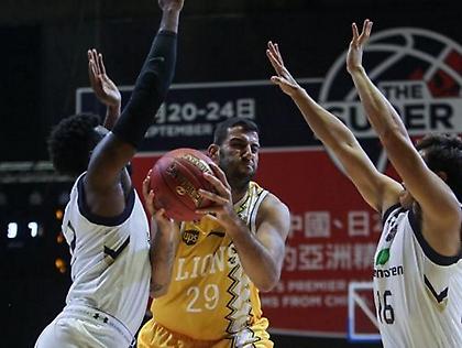 Μπουρούσης: Εντυπωσιακό νταμπλ νταμπλ και νίκη στην πρεμιέρα