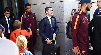 Η άφιξη της Μπαρτσελόνα στην Αθήνα (pics)