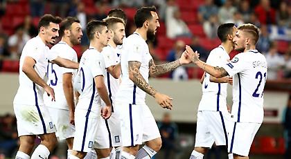 Παίκτες Εθνικής σε Μάνταλο: «Μαζί μας στη... Ρωσία»!