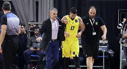 Δύσκολα με Βόννη, αλλά «τρέχει» για Ολυμπιακό ο Αθηναίου