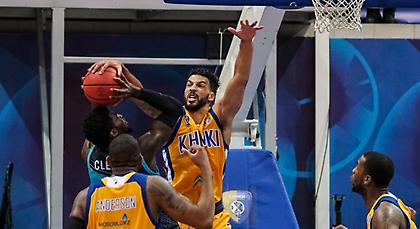 Τη νίκη ο Μπαρτζώκας, το… χειροκρότημα ο Φλεβαράκης!