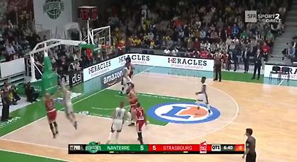 Τρίποντο με το… ένα πόδι από τον Λόγκαν! (video)