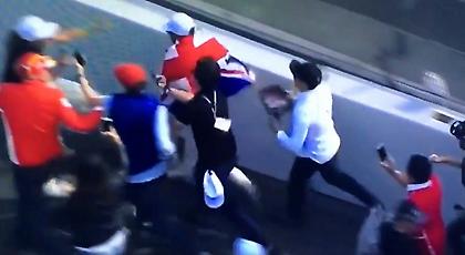 Ο επίμονος fan του Χάμιλτον δεν θα έχανε ευκαιρία για selfie (video)