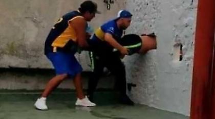 Οπαδός της Μπόκα σφήνωσε στο «Μπομπονέρα»! (video)