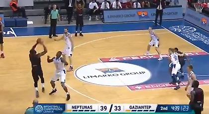 To τρελό τρίποντο του Άρμαντ (video)