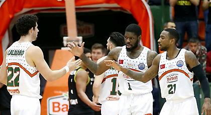 «Έπεσε» και η Μπαϊρόιτ