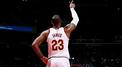 Η 57άρα του ασταμάτητου Λεμπρόν (video)