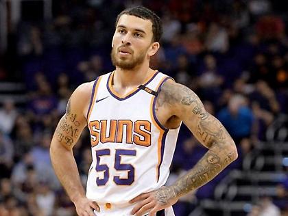 Μάικ Τζέιμς: Από «two way» συμβόλαιο πάει για πολυετές!