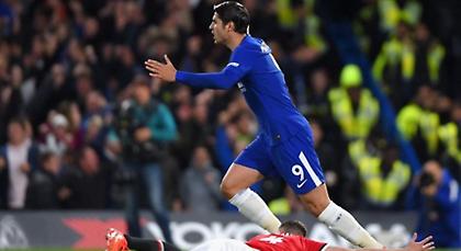 «Κάρφωσε» τη Γιουνάιτεντ με τρομερή κεφαλιά ο Μοράτα (video)