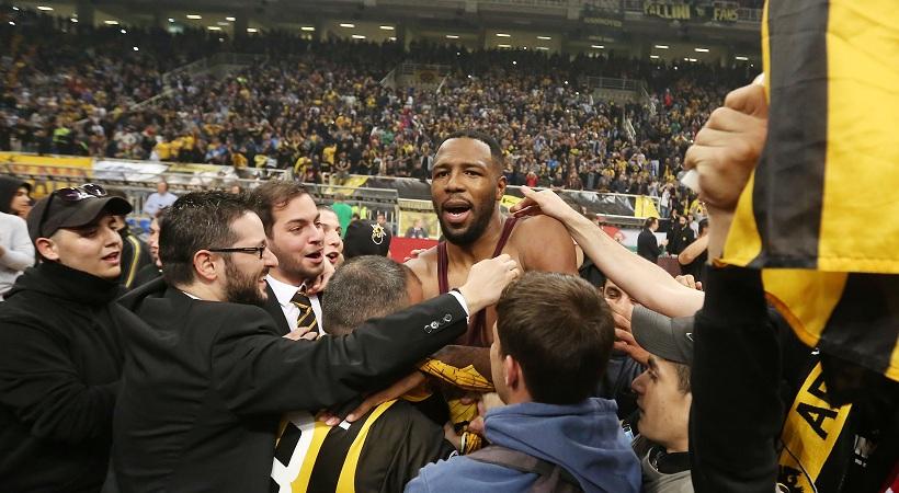 Ελόνου στο sportfm.gr: «Τώρα να τους φέρουμε το Κύπελλο»