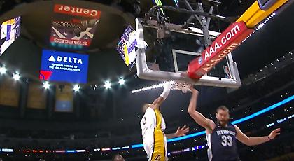 Έκρυψαν την μπάλα οι Λέικερς (video)