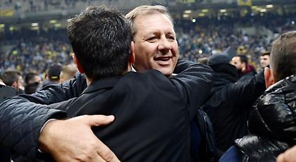 Παπανικολάου στον ΣΠΟΡ FM για τη νίκη της ΑΕΚ: «Σημαντικό να παραμείνει ζεστός και ο Αγγελόπουλος»