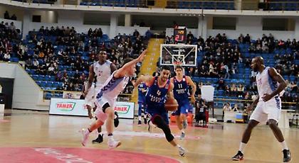 Δύσκολα η τέταρτη νίκη για Εφές Αναντολού